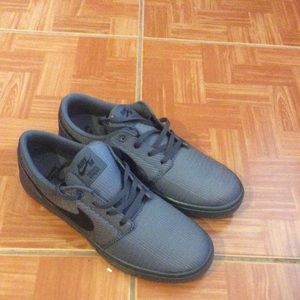 Nike running shoes men size 9